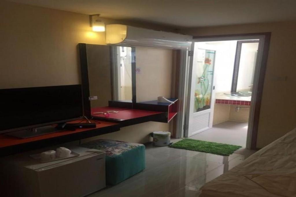 Khu nghỉ mát Oyo 271 The Romklao Bangkok